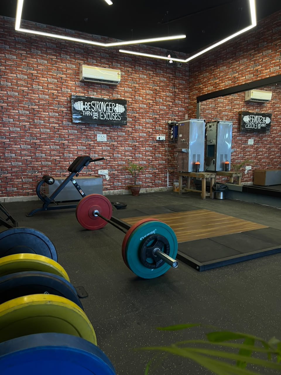 Personal Training Consultation Desk